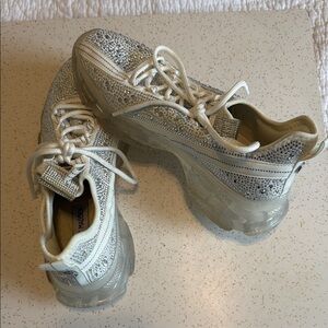 Steve Madden Women's Sneakers in Silver and Cream